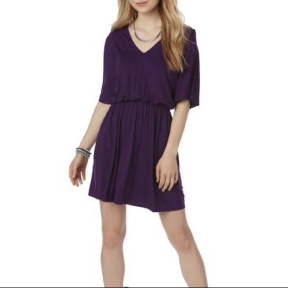 Dolman Split Sleeve Vneck Dress